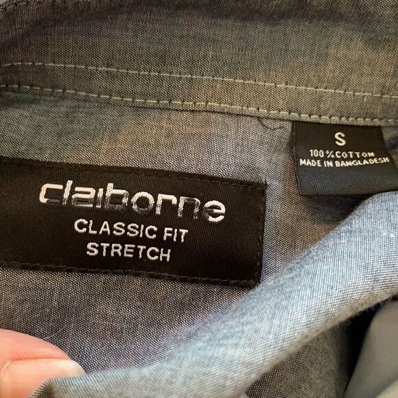 NWT Claiborne light blue shirt with red polka dots - Picture 7 of 8